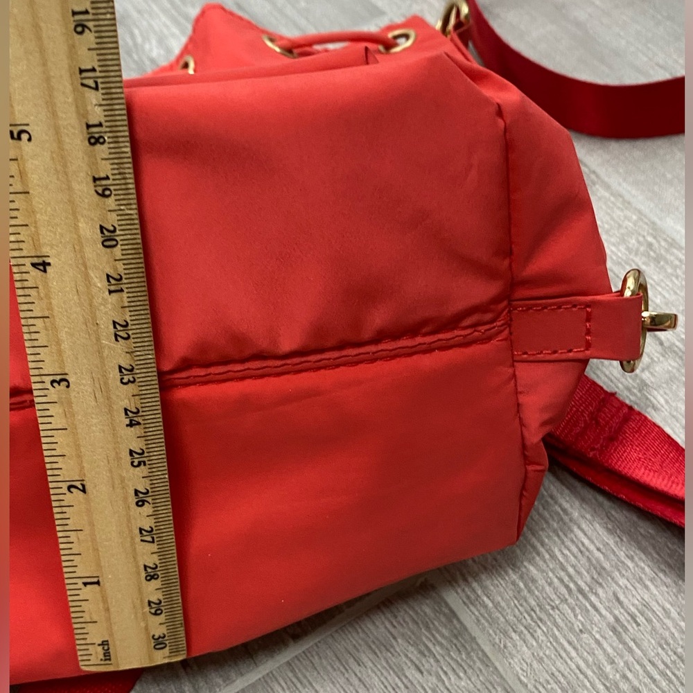 Kedzie Aries Convertible Bucket Bag fade red back pack adjustable straps - Picture 16 of 16